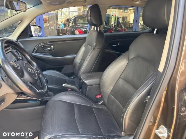 Kia Carens 1.7 CRDi XL 7os - 8