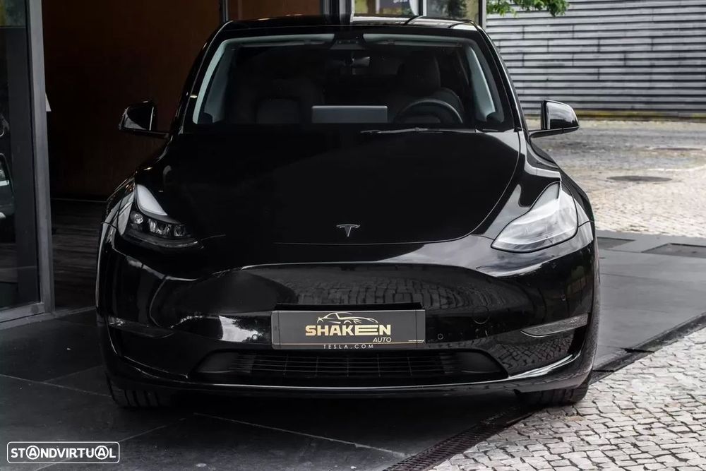 Tesla Model Y - 7