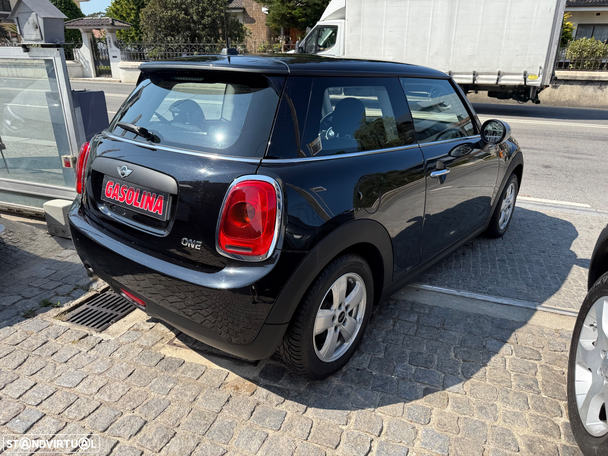 MINI 3 Portas One - 9