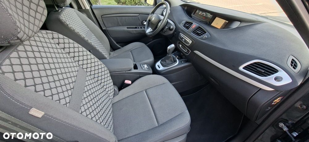 Renault Scenic 2.0 16V Privilege CVT - 8