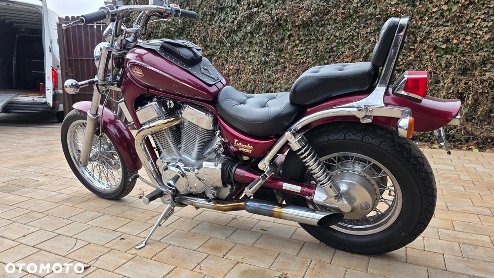 Suzuki Intruder - 3