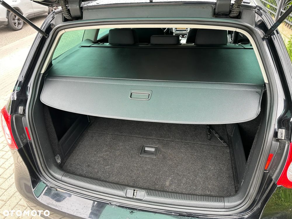 Volkswagen Passat - 9