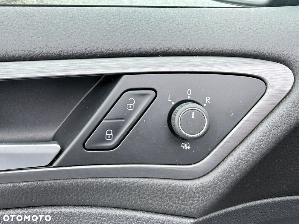 Volkswagen Golf Variant - 22
