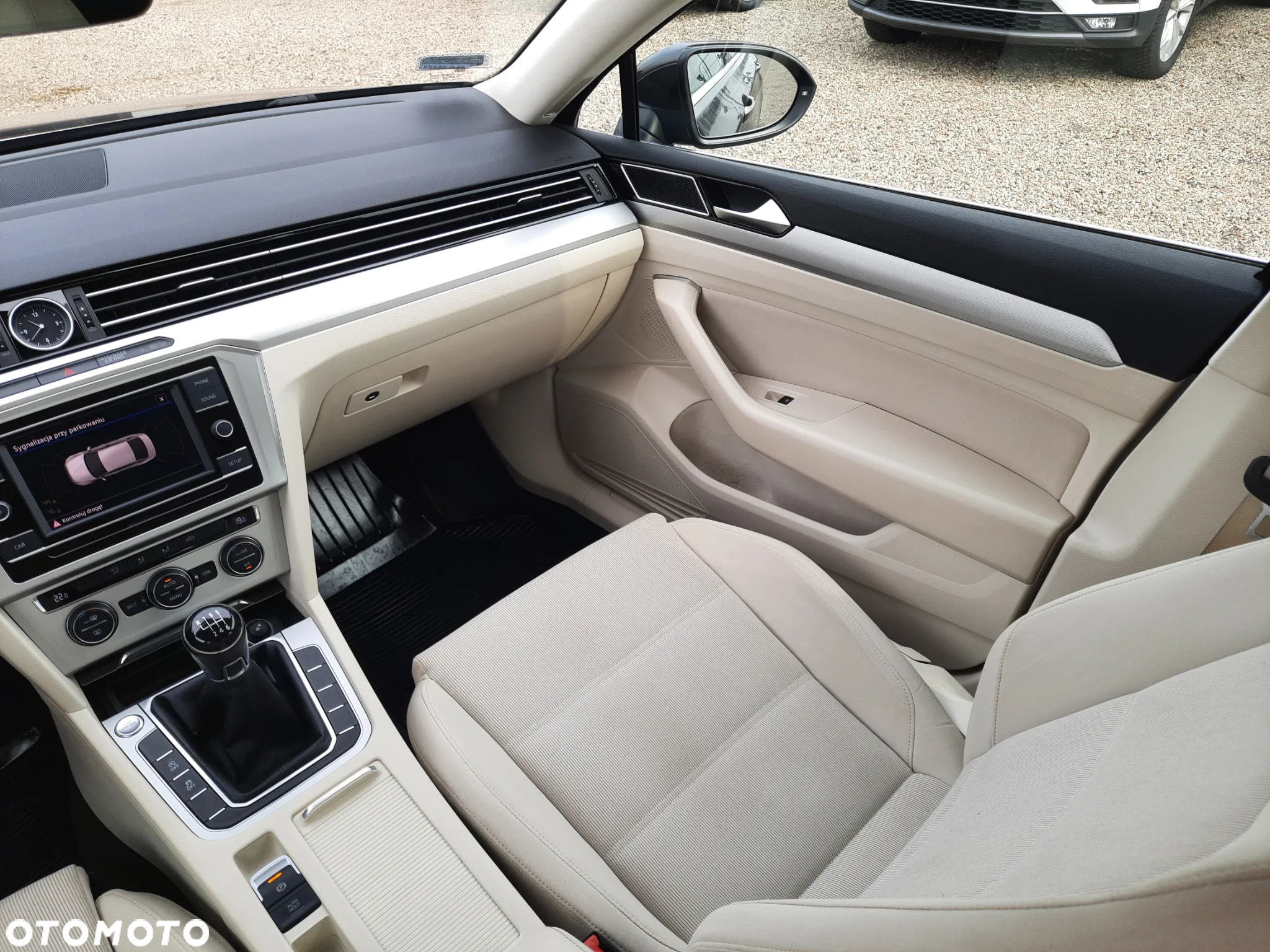 Volkswagen Passat 1.8 TSI BMT Comfortline - 16
