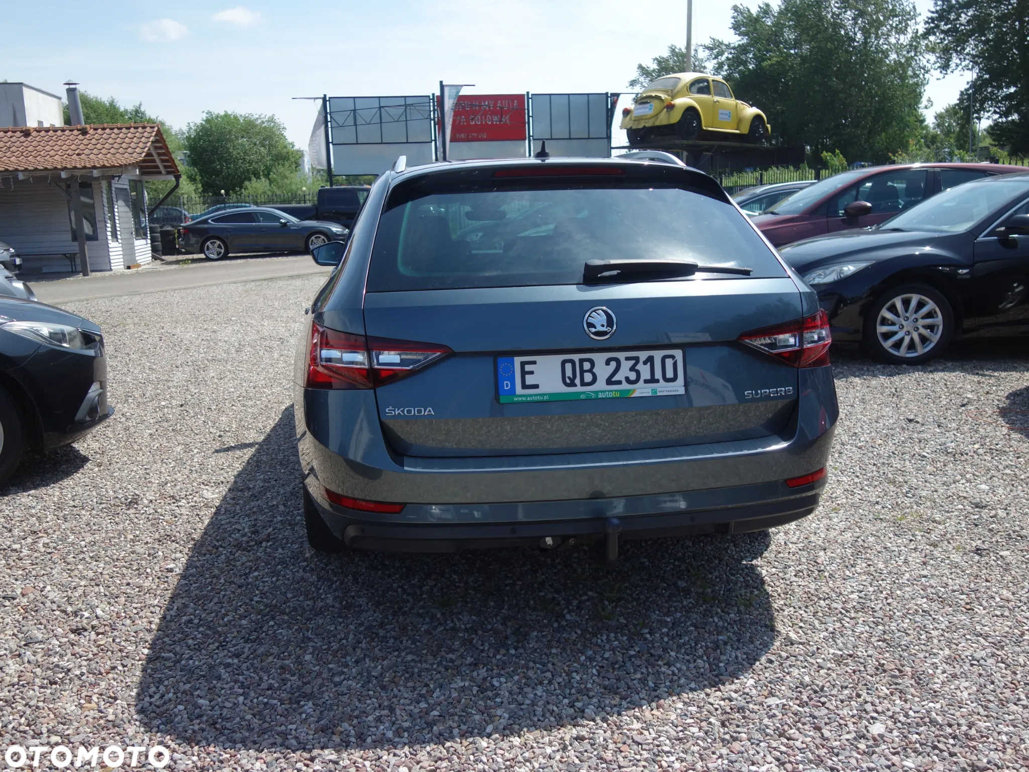 Skoda Superb Combi 2.0 TDI DSG Ambition - 4
