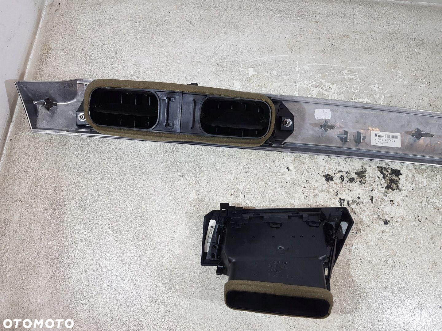 LISTWA DEKOR DESKI ROZDZIELCZEJ 6951052 BMW E60 E61 LCI EUR - 6