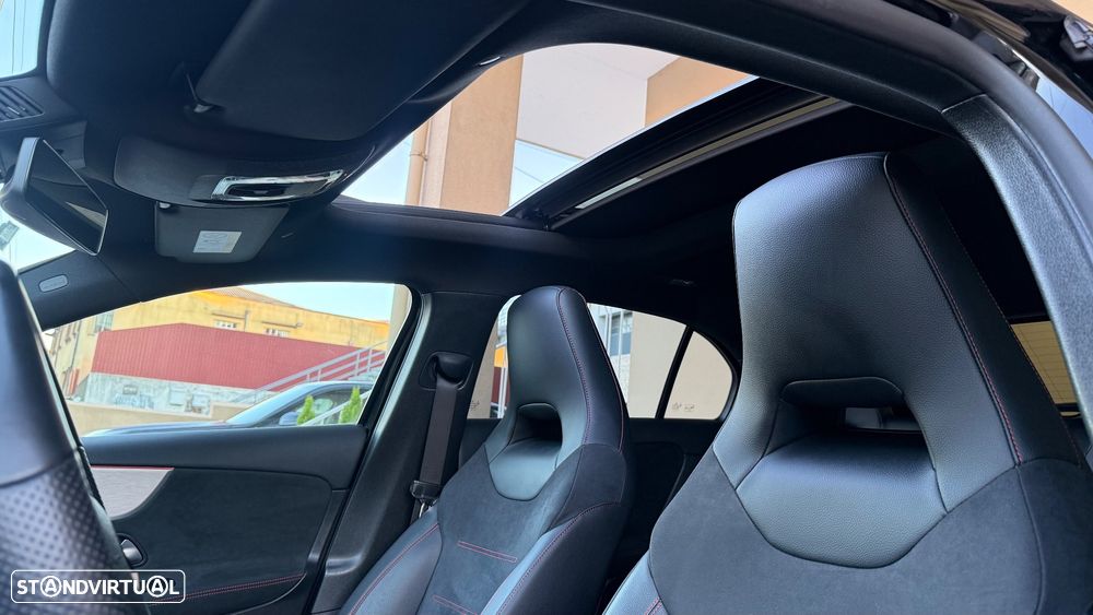 Mercedes-Benz A 180 AMG Line - 22