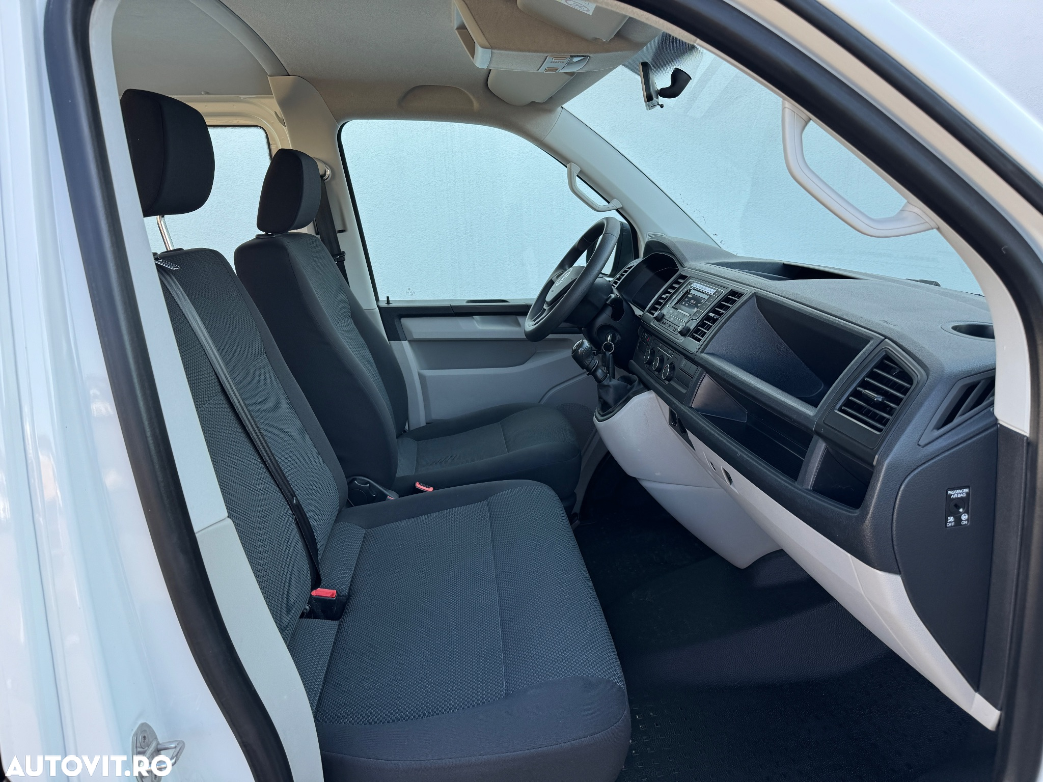 Volkswagen Transporter Kombi T6 2.0 TDI 75 kW LR - 11