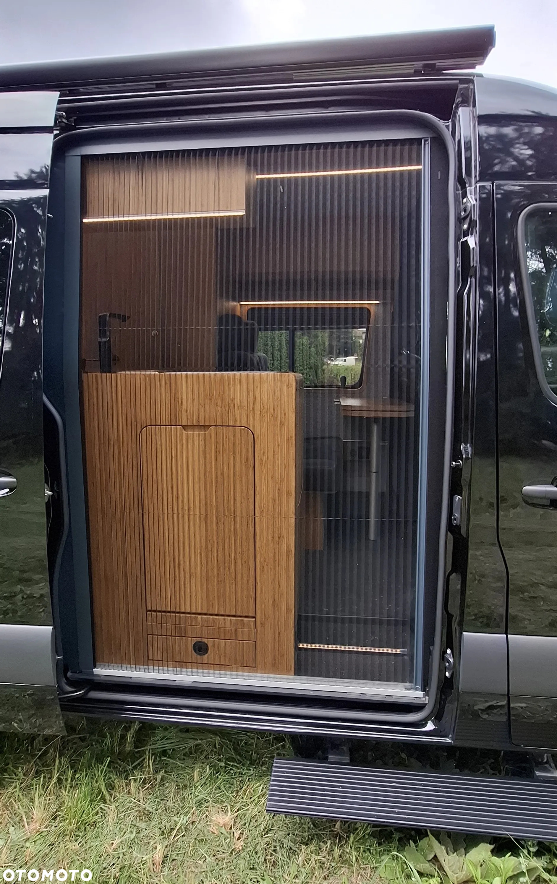 Mercedes-Benz 4x4 Sprinter 907 - 21