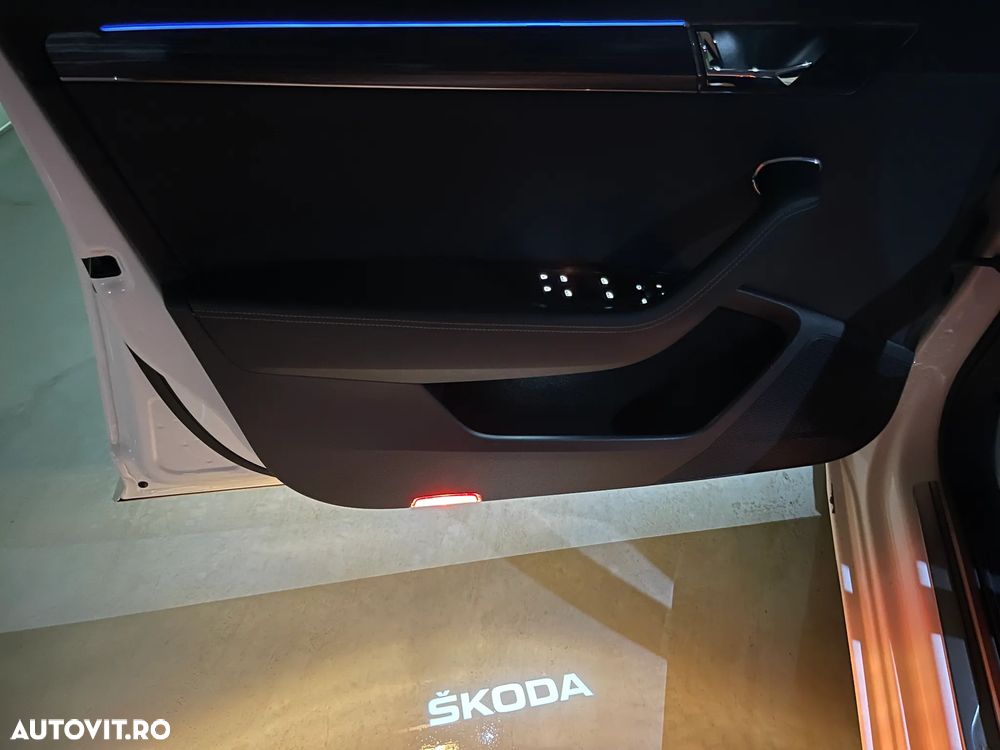 Skoda Superb 2.0 TSI DSG Style - 27