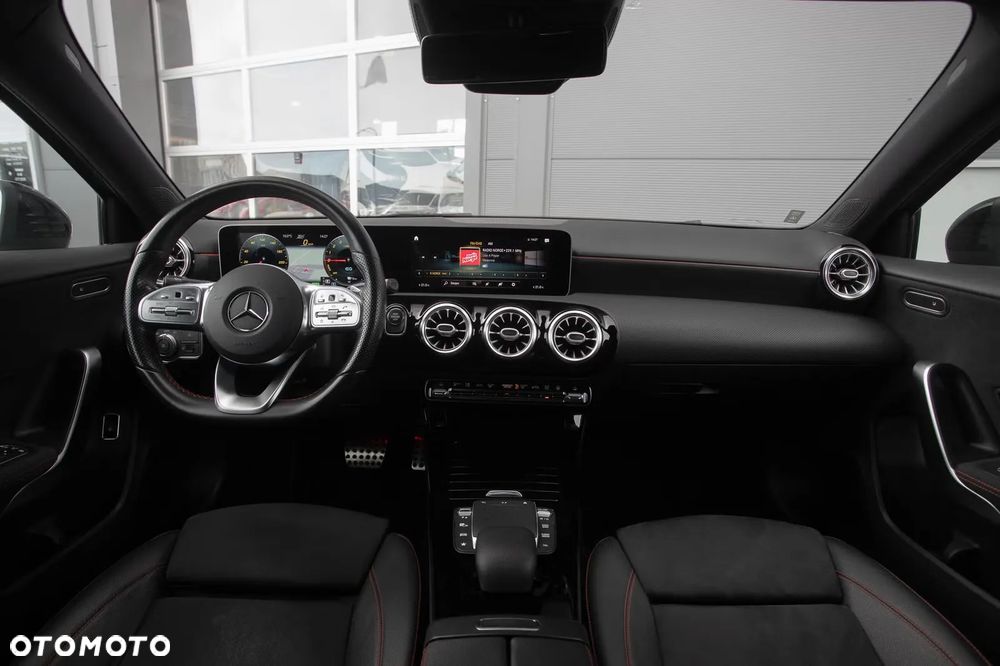 Mercedes-Benz Klasa A 250 E AMG Line 8G-DCT - 10