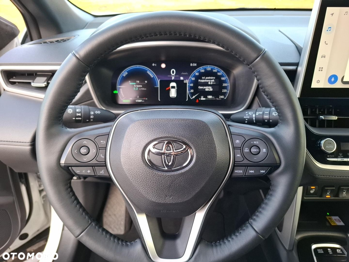 Toyota Corolla Cross - 16