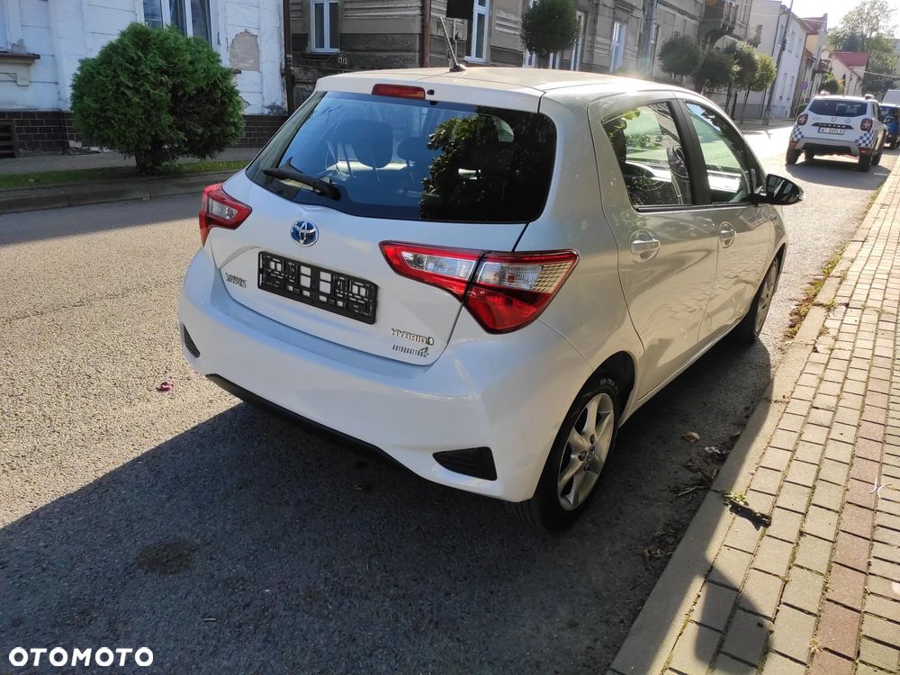 Toyota Yaris Hybrid 1.5 VVT-i Life - 10