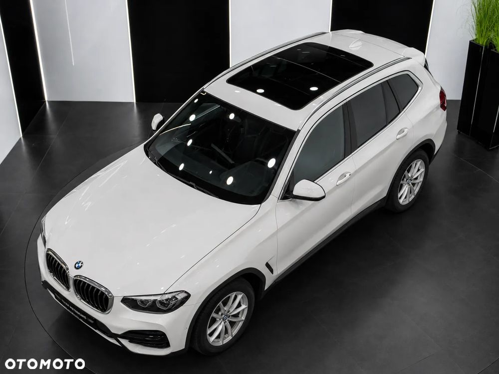BMW X3 xDrive20i GPF Business Edition - 3