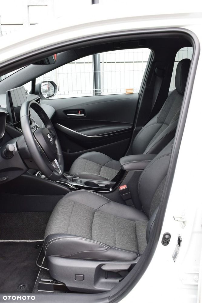 Toyota Corolla 1.8 Hybrid Style - 12