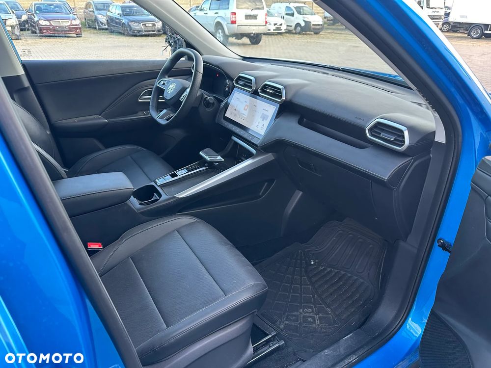 MG ZS Hybrid+ - 9