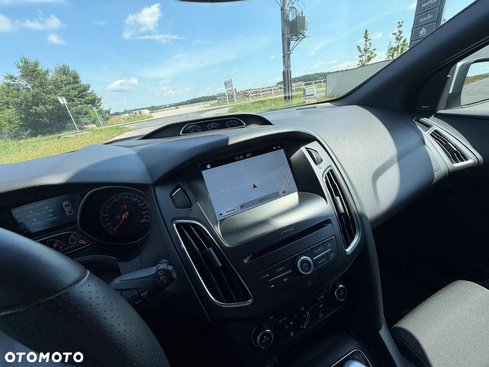 Ford Focus - 10