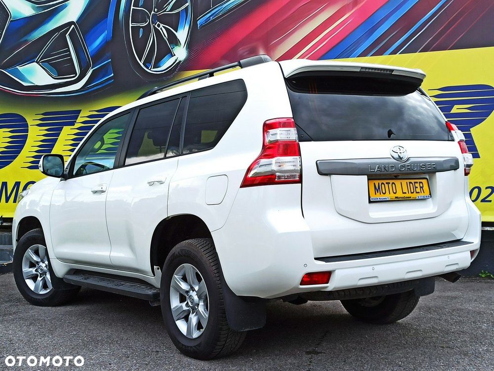 Toyota Land Cruiser - 4