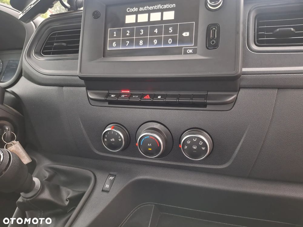 Renault Master - 18