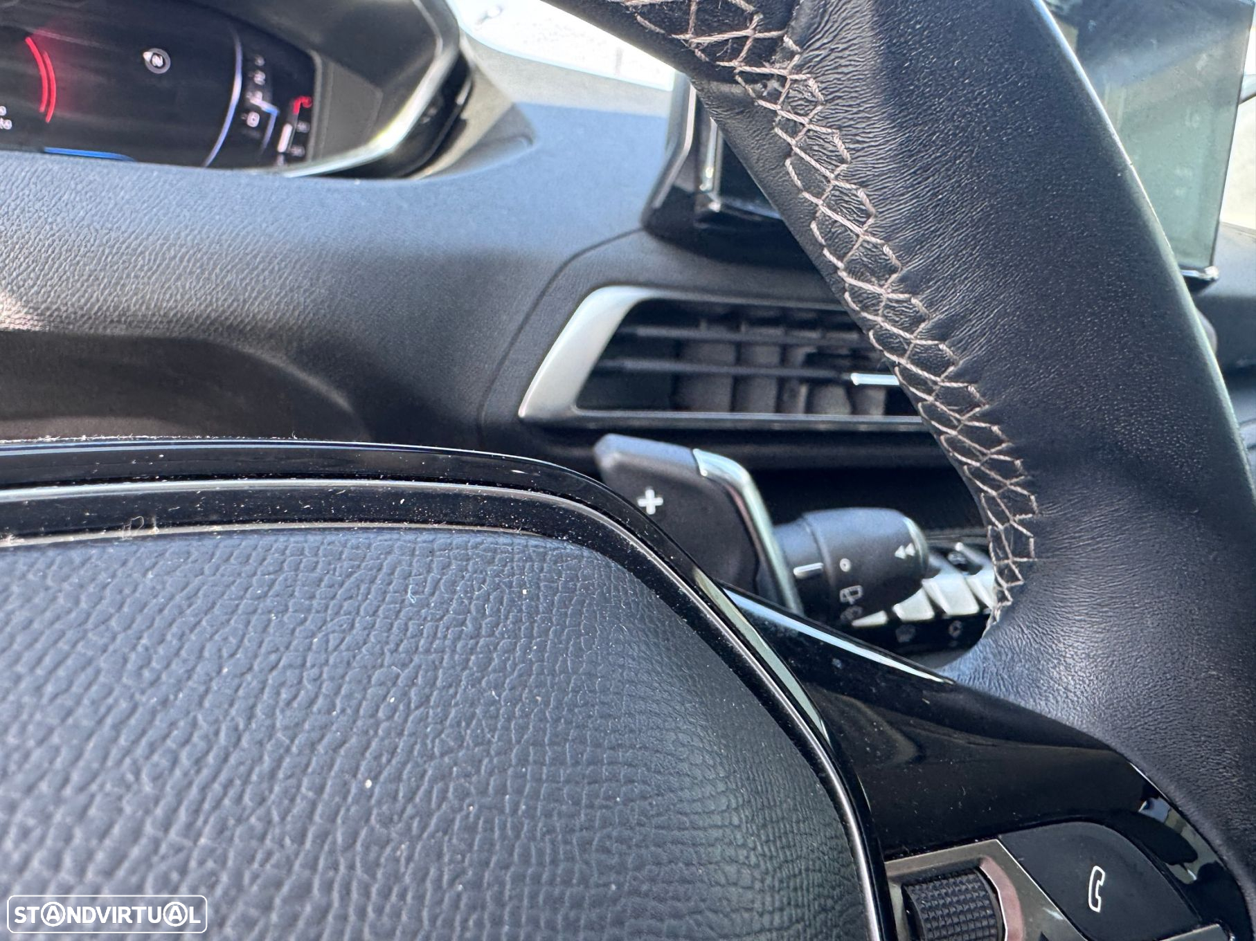 Peugeot 3008 1.2 PureTech Allure Pack EAT8 - 14