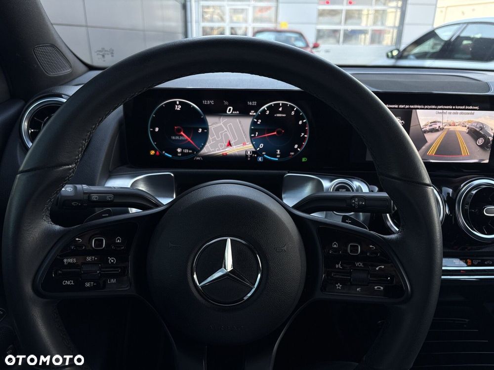 Mercedes-Benz GLB 200 7G-DCT - 17