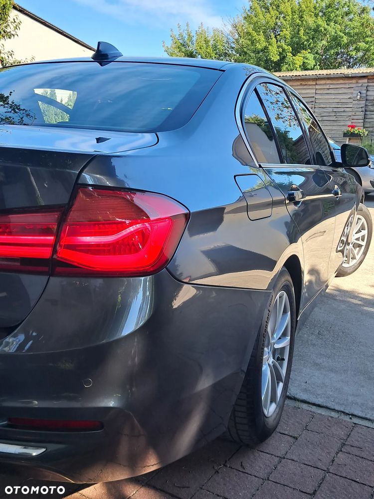 BMW Seria 3 320d Efficient Dynamics Luxury Line Purity - 25