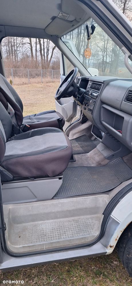 Volkswagen Multivan Standard - 6