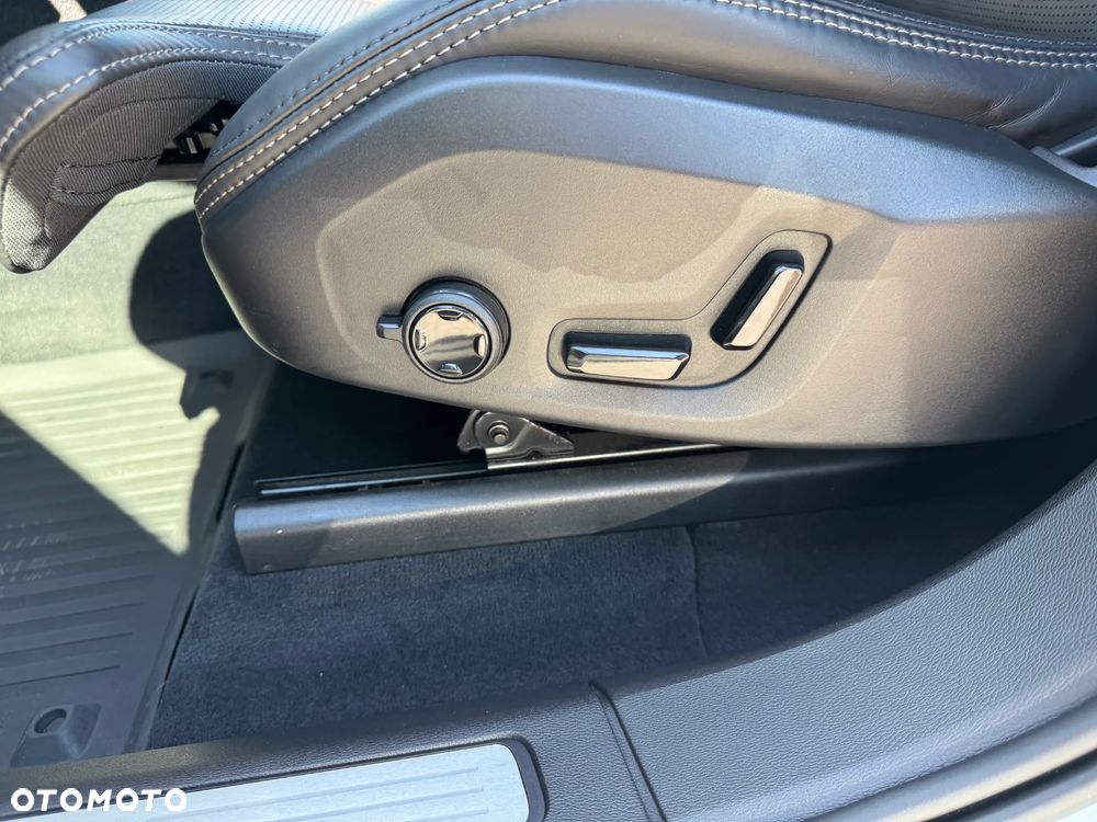 Volvo XC 60 B5 D AWD Inscription - 19