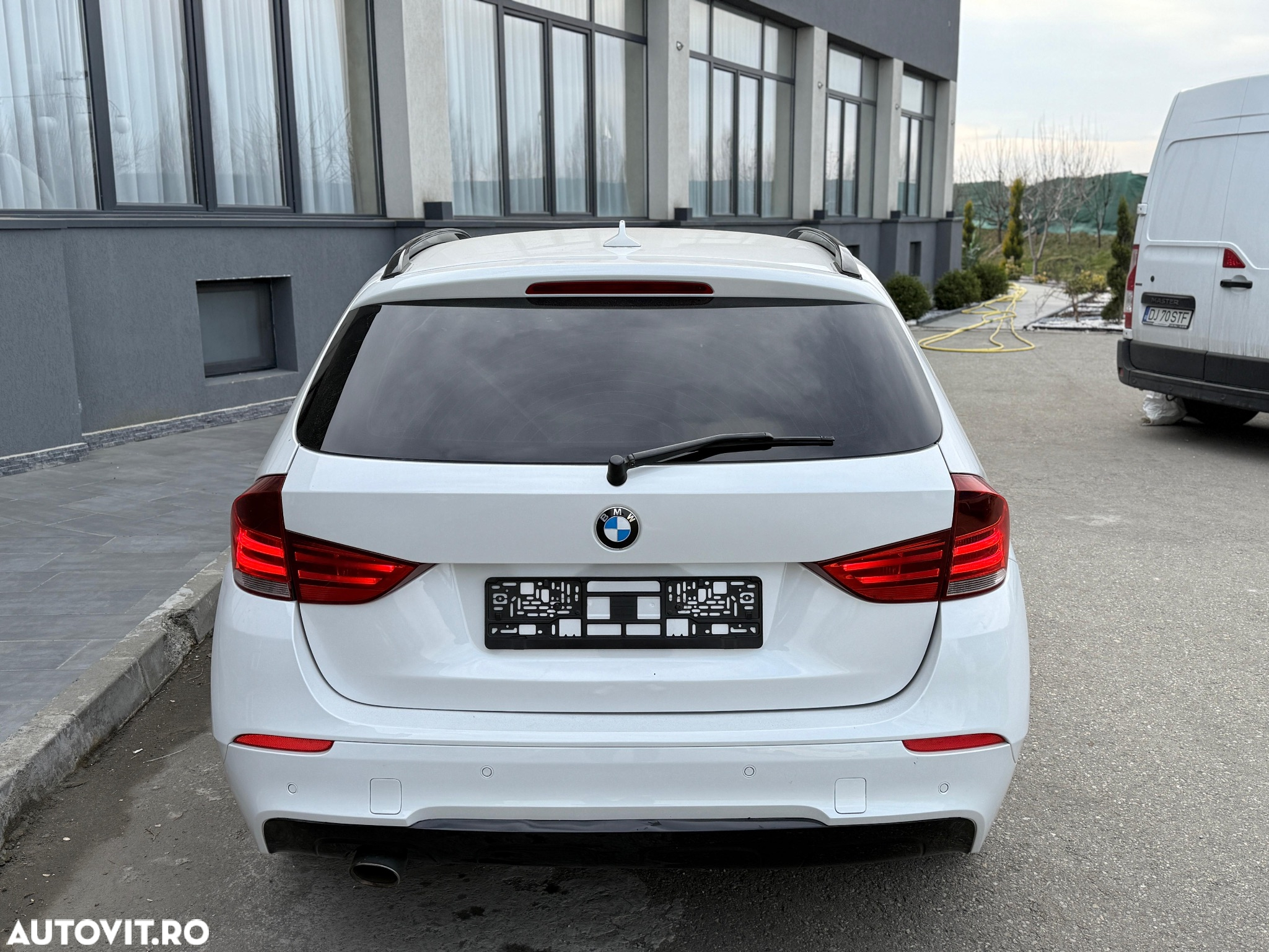 BMW X1 xDrive20d Aut. Sport Line - 4