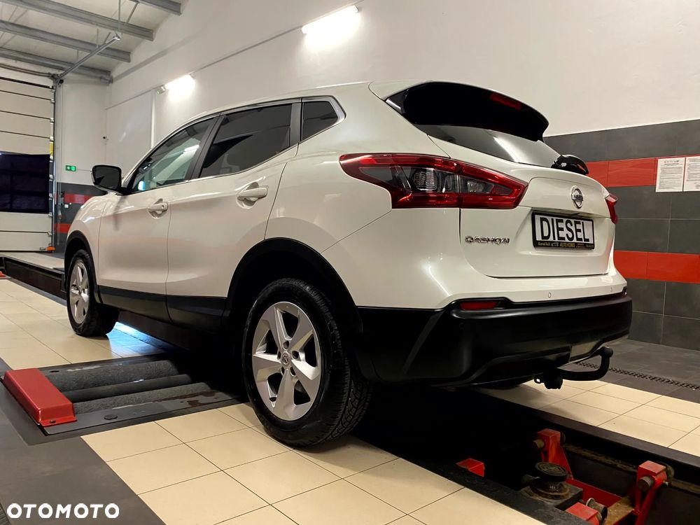 Nissan Qashqai 1.6 dCi Xtronic TEKNA+ - 11