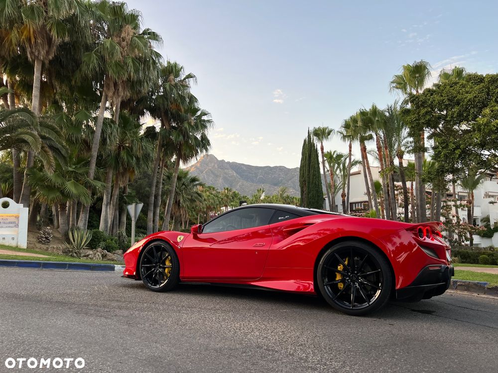 Ferrari F8 Tributo - 17
