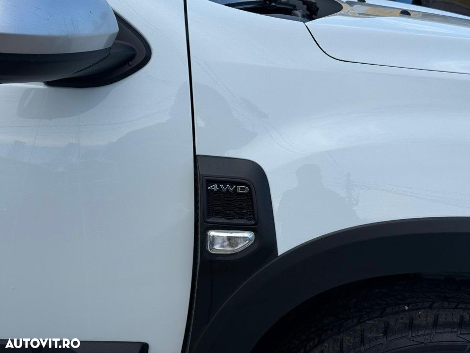Dacia Duster 1.5 Blue dCi 4WD Essential - 8