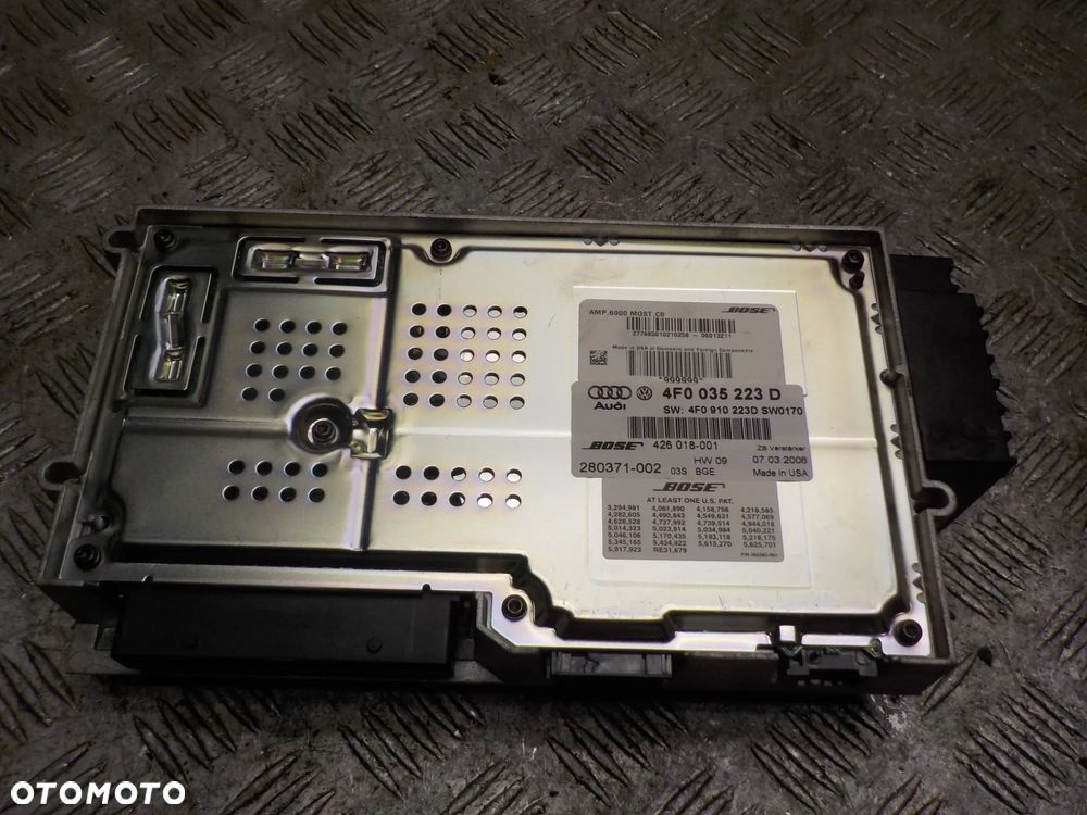 AUDI A6 C6 WZMACNIACZ BOSE 4F0035223D - 1