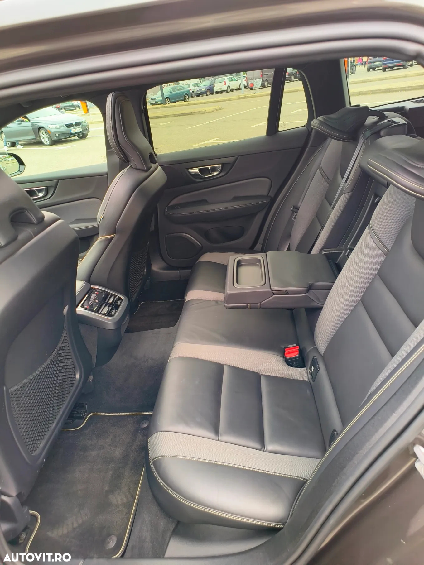 Volvo V60 D4 R-Design - 7
