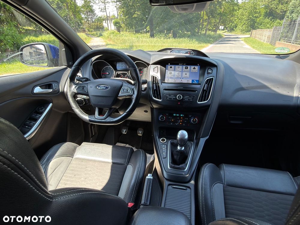 Ford Focus 2.0 TDCi ST mit Leder-Sport-Paket - 9
