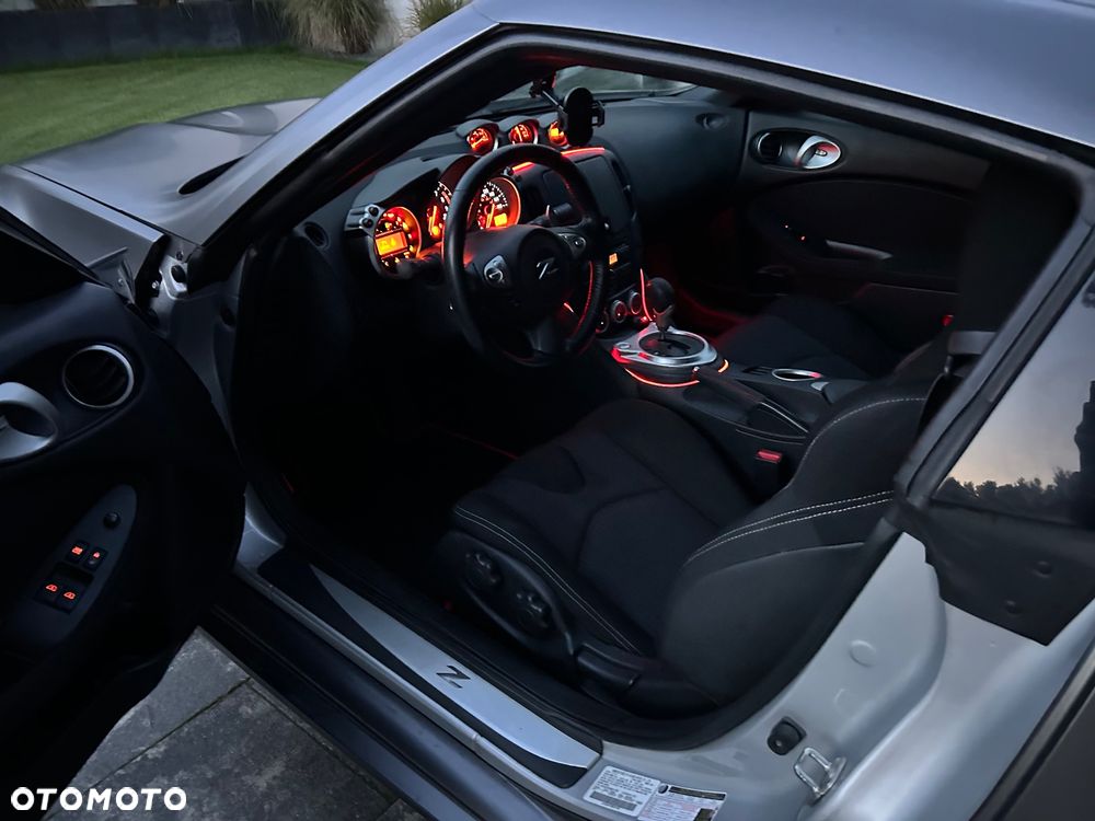 Nissan 370 Z - 14