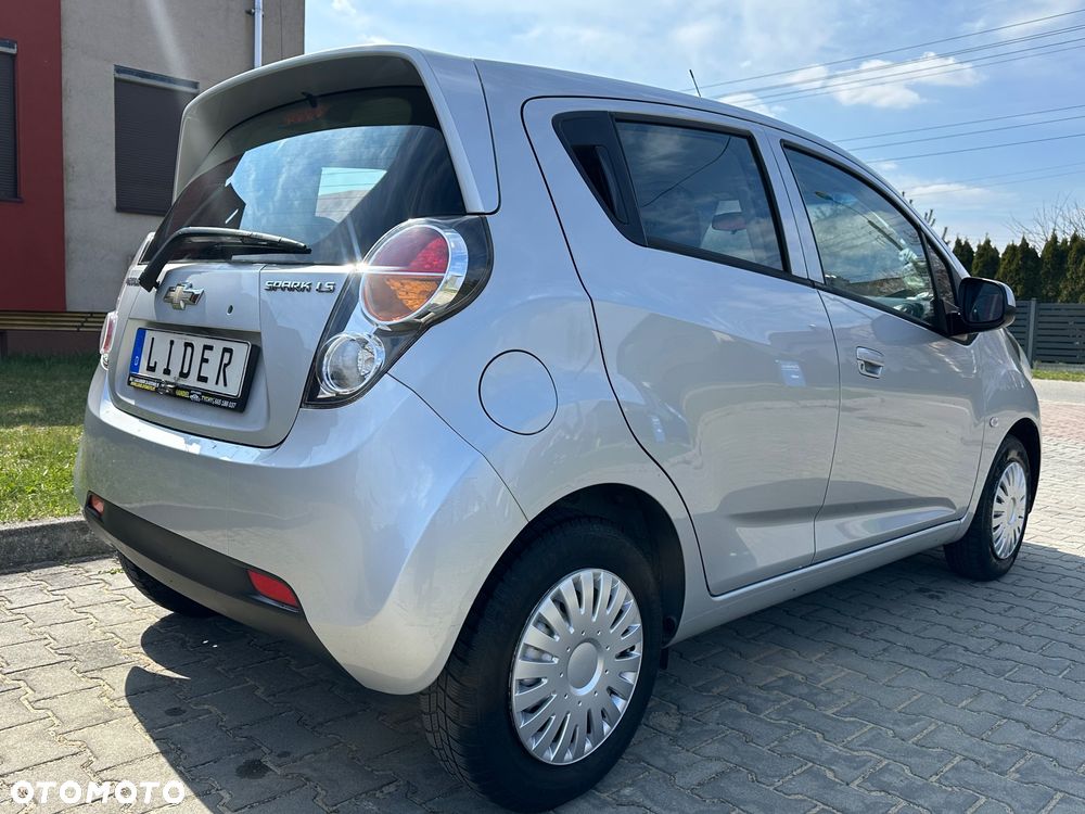 Chevrolet Spark 1.0 LS - 4