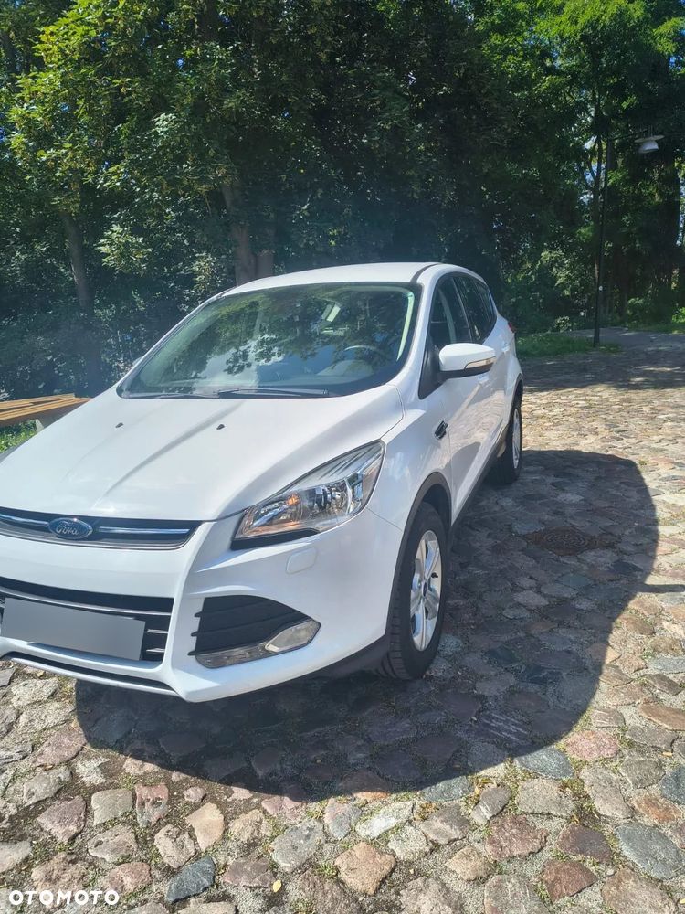 Ford Kuga - 1