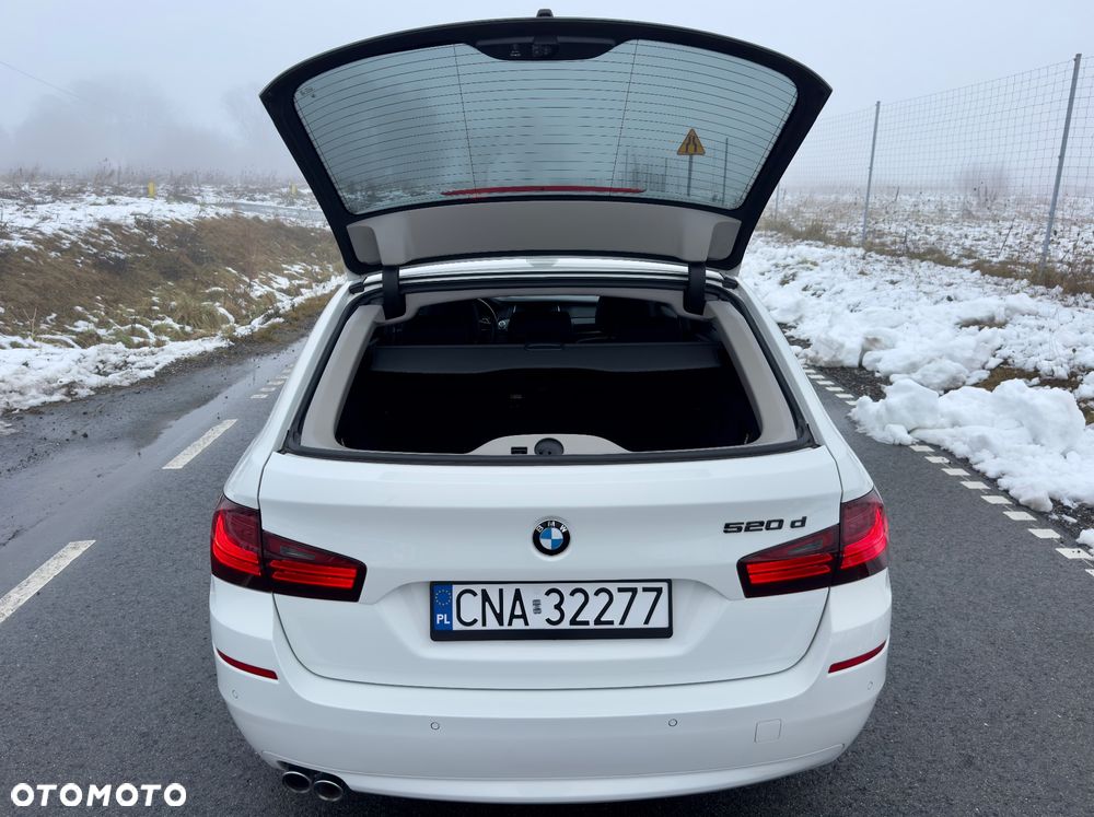 BMW Seria 5 520d Luxury Line - 17