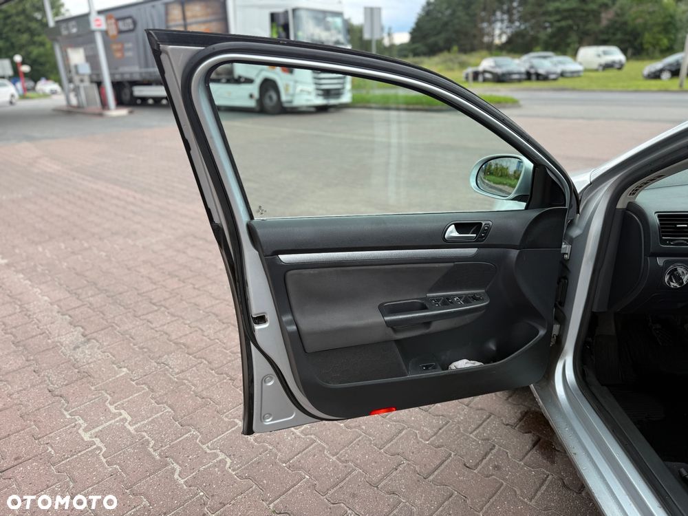 Volkswagen Jetta - 12