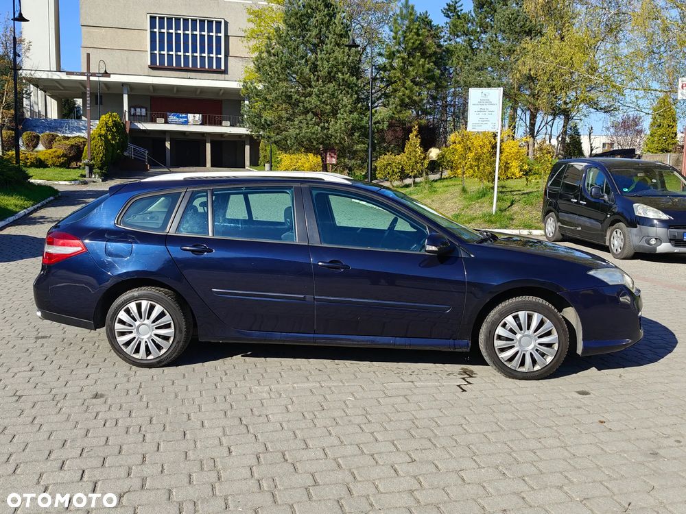 Renault Laguna 2.0 dCi FAP Initiale - 3