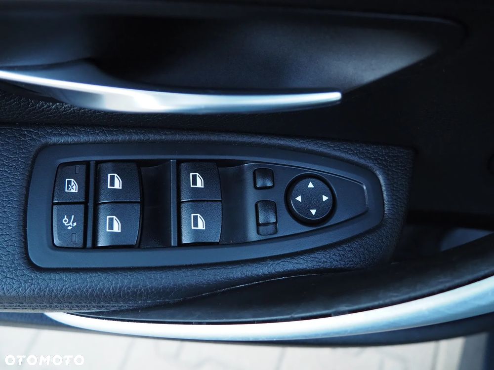 BMW 3GT 335i M Sport - 33