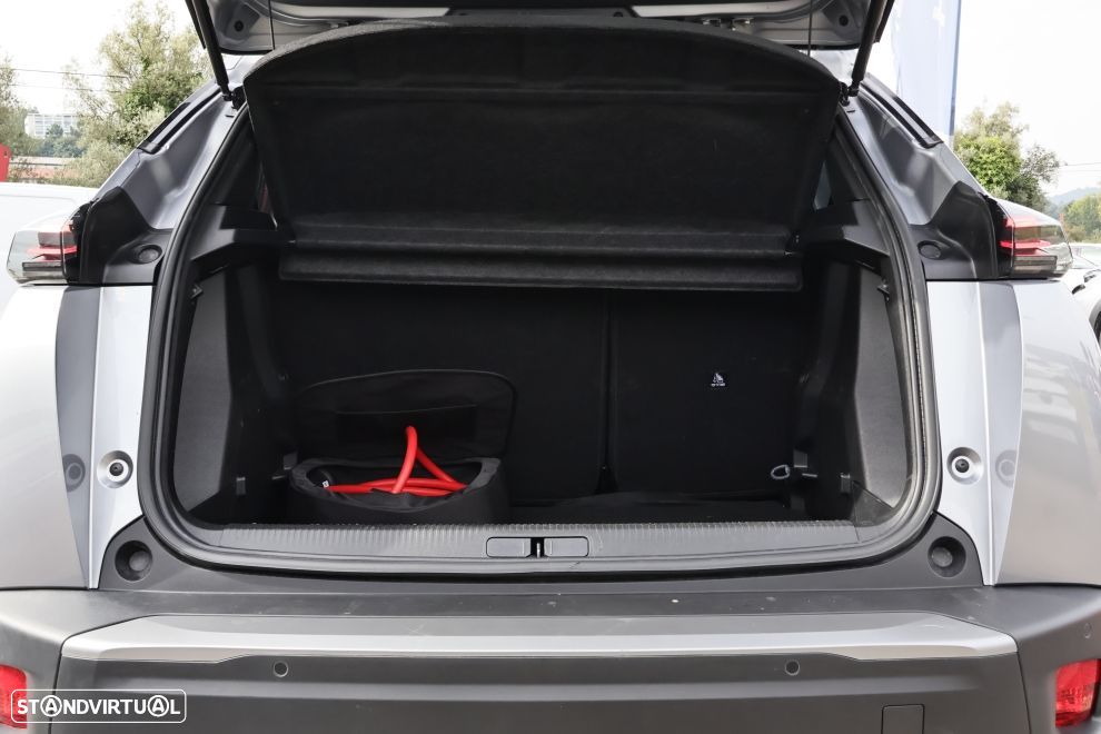 Peugeot e-2008 54 kWh Allure - 19