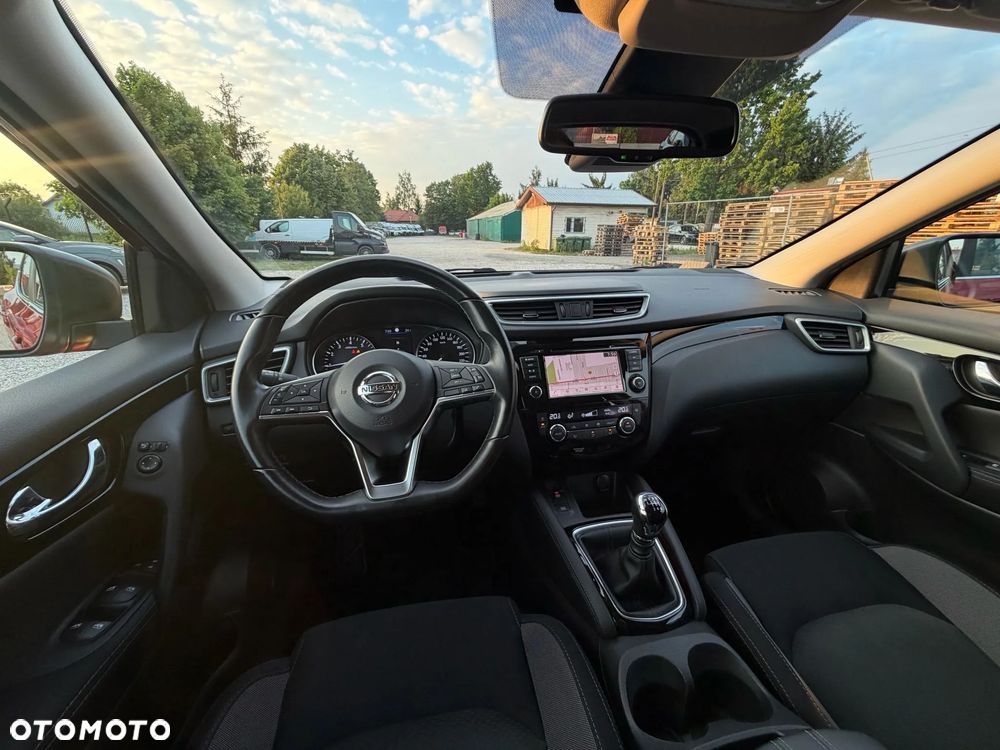 Nissan Qashqai 1.3 DIG-T N-Connecta EU6d - 26