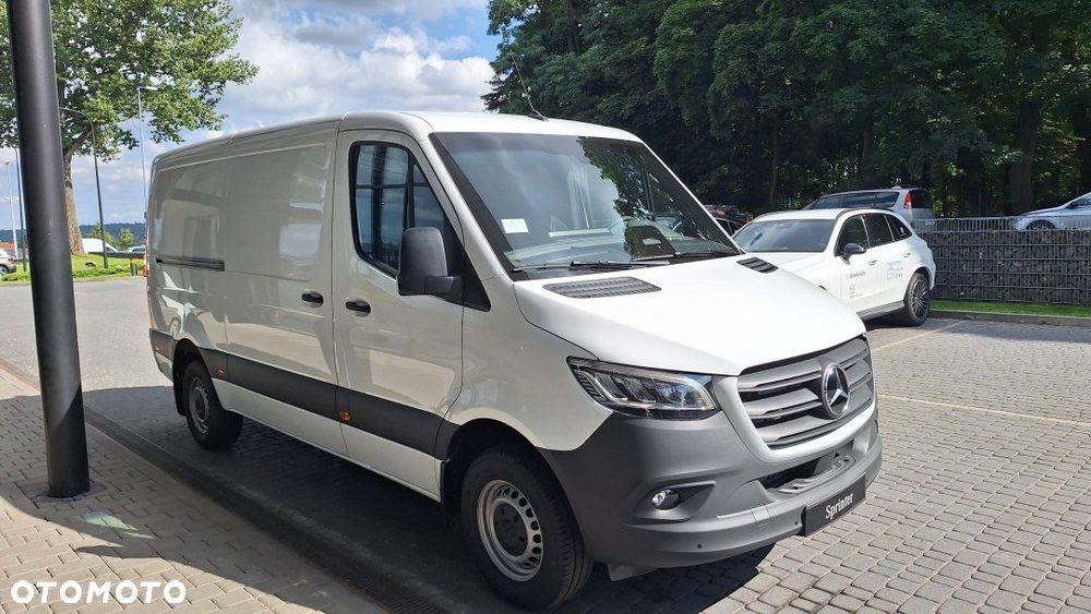 Mercedes-Benz Sprinter - 9