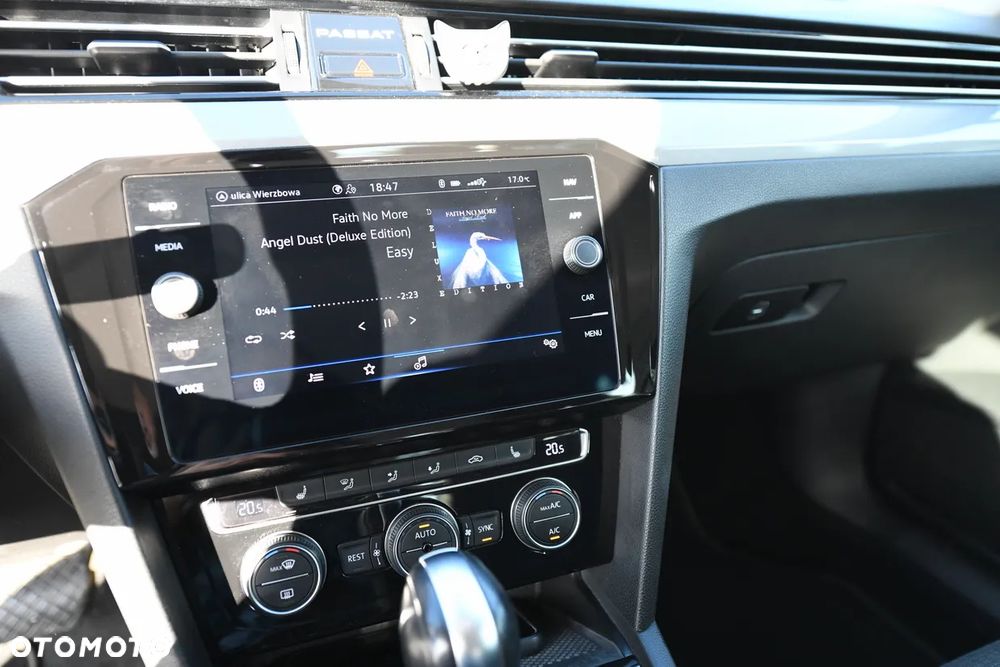 Volkswagen Passat 2.0 TSI Business DSG - 8