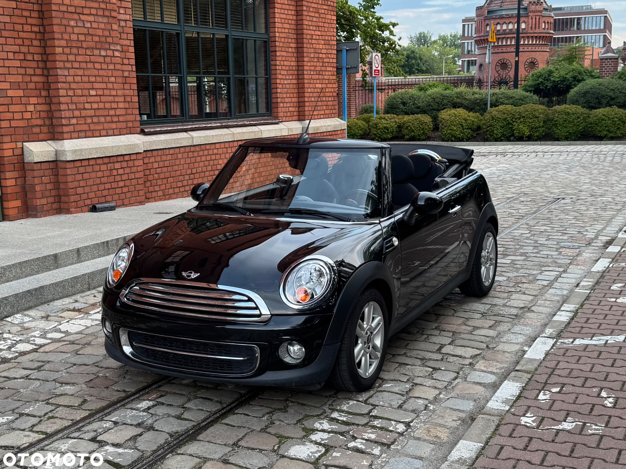 MINI Cooper Cabrio - 16