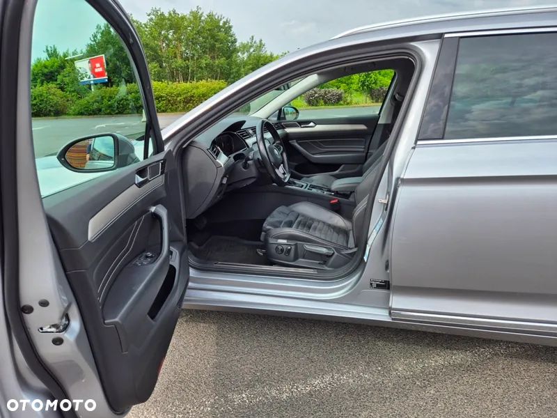 Volkswagen Passat 2.0 TDI Elegance DSG - 10