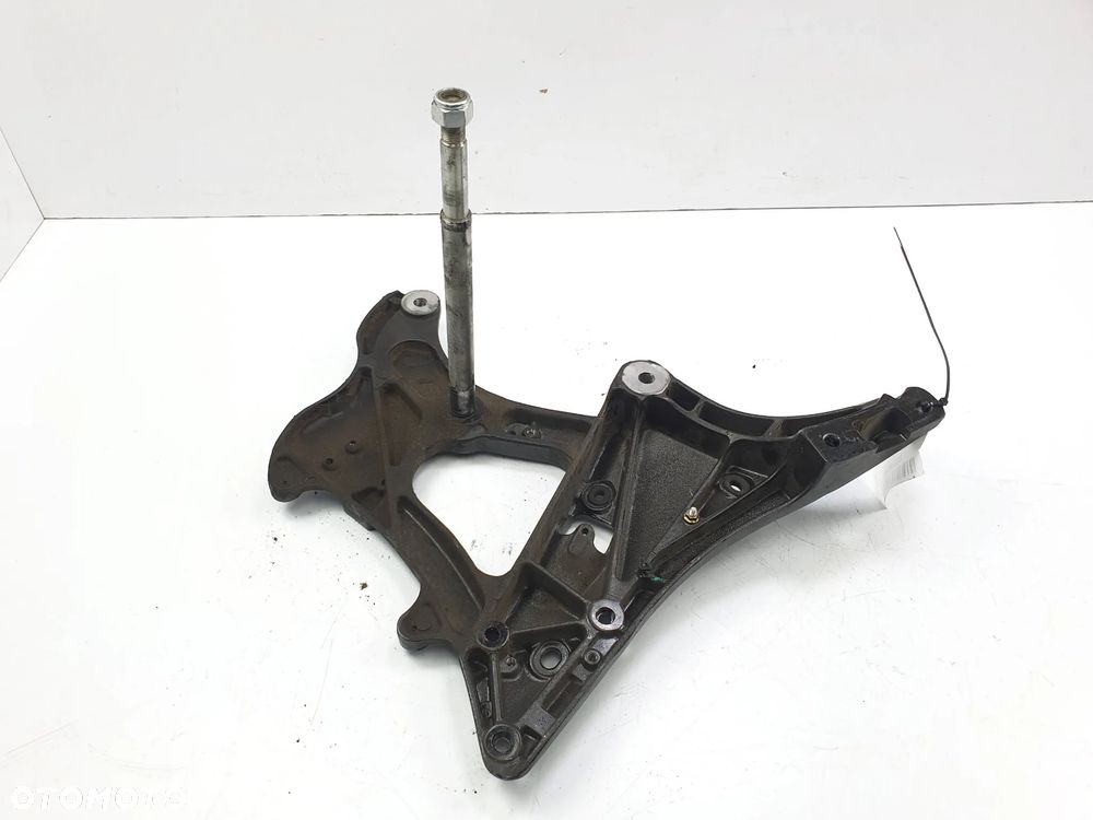 5138129 INDIAN CHIEFTAIN 1800 216 mocowanie silnika prawe - 5