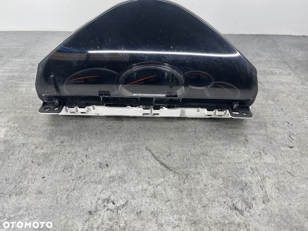 LICZNIK MITSUBISHI GRANDIS 8100A197  257430-1271 2.0 DI-D - 4
